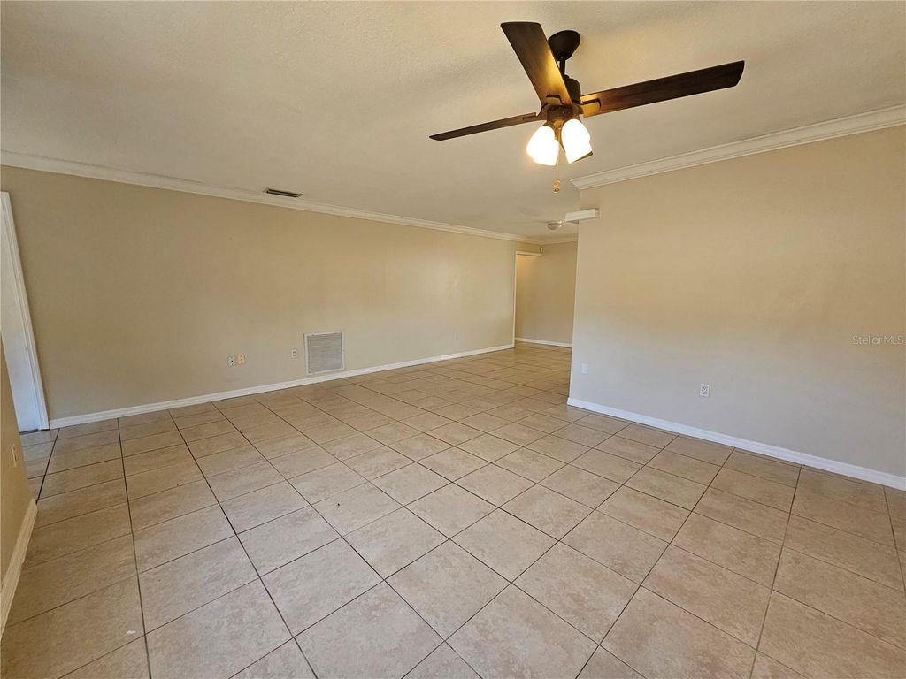 Image 7 of property listing at 1011 BACON AVENUE, Sarasota, FL 34232