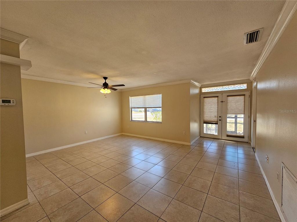 Image 9 of property listing at 1011 BACON AVENUE, Sarasota, FL 34232