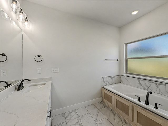 6906 Basswood Avenue, Bentonville, AR 72713