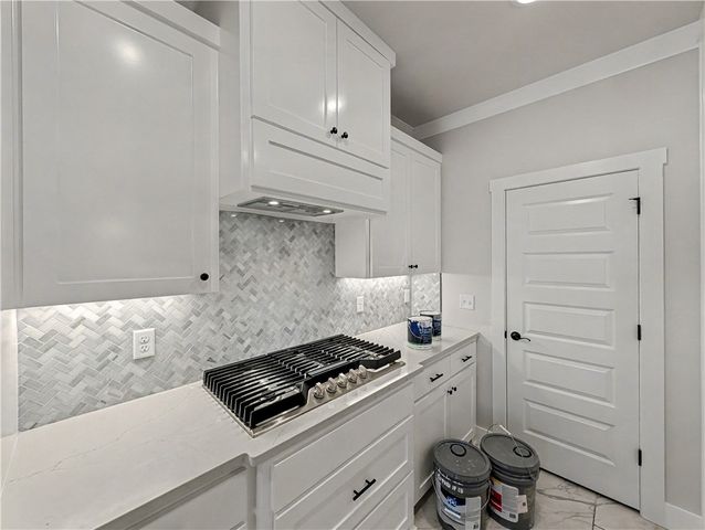 6906 Basswood Avenue, Bentonville, AR 72713