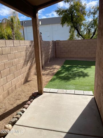 3201 E KERRY Lane, Phoenix, AZ 85050