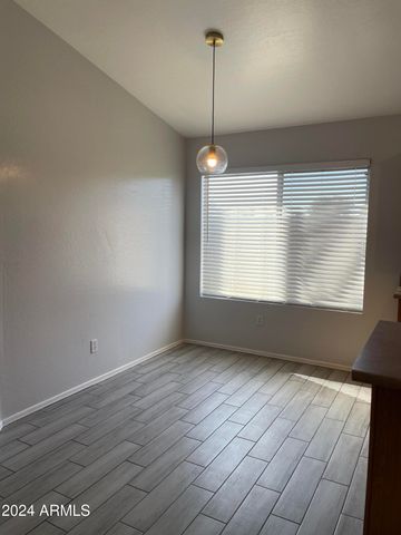 3201 E KERRY Lane, Phoenix, AZ 85050