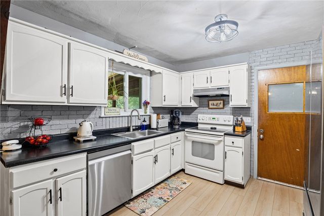 12 Spicewood Lane, Chili, NY 14624