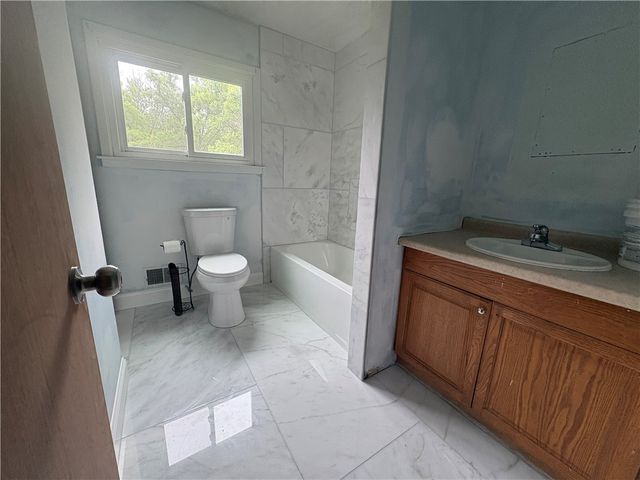 12 Spicewood Lane, Chili, NY 14624