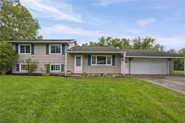 12 Spicewood Lane, Chili, NY 14624