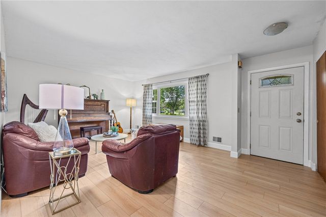 12 Spicewood Lane, Chili, NY 14624