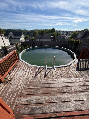218 Meadow Ave, Charleroi Boro, PA 15022