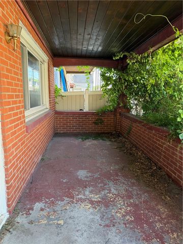 218 Meadow Ave, Charleroi Boro, PA 15022