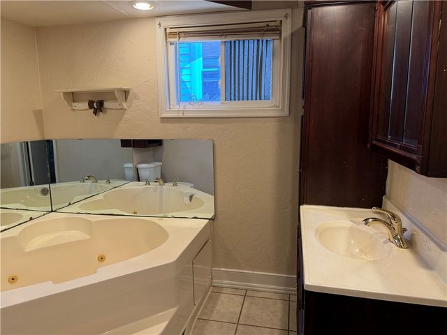 218 Meadow Ave, Charleroi Boro, PA 15022
