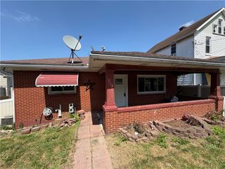 218 Meadow Ave, Charleroi Boro, PA 15022