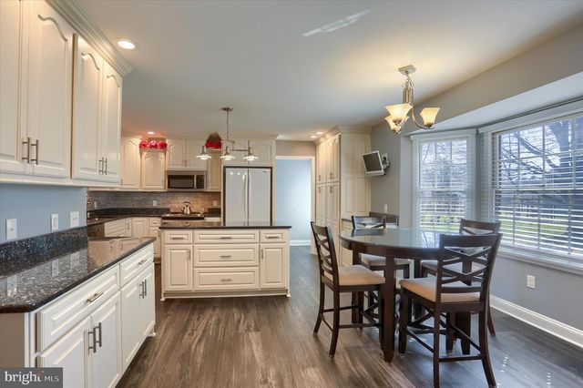 3819 DORSET DR, Mechanicsburg, PA 17050