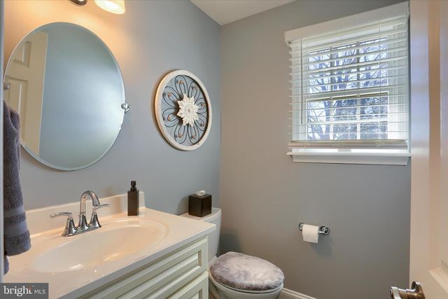 3819 DORSET DR, Mechanicsburg, PA 17050