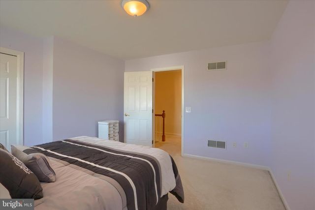 3819 DORSET DR, Mechanicsburg, PA 17050