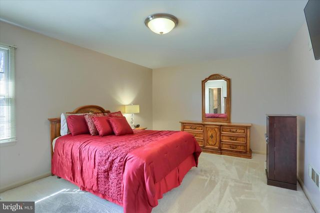 3819 DORSET DR, Mechanicsburg, PA 17050