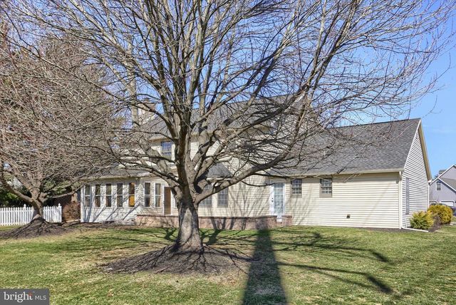 3819 DORSET DR, Mechanicsburg, PA 17050