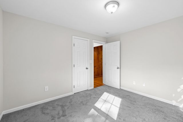 27 Westdale Ave, Seekonk, MA 02771