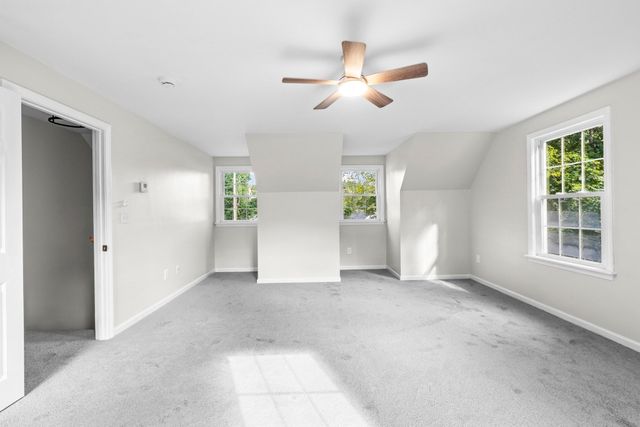 27 Westdale Ave, Seekonk, MA 02771