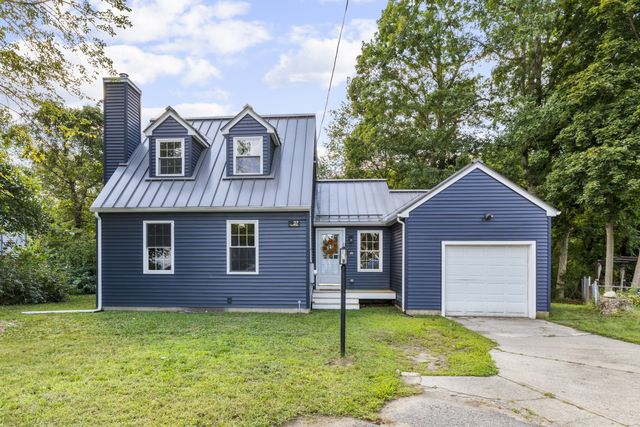27 Westdale Ave, Seekonk, MA 02771