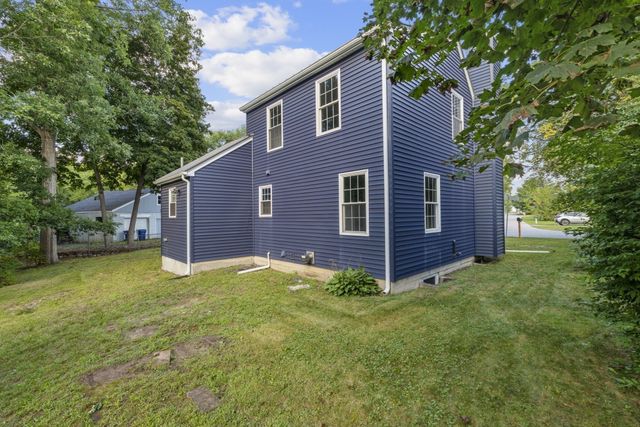 27 Westdale Ave, Seekonk, MA 02771