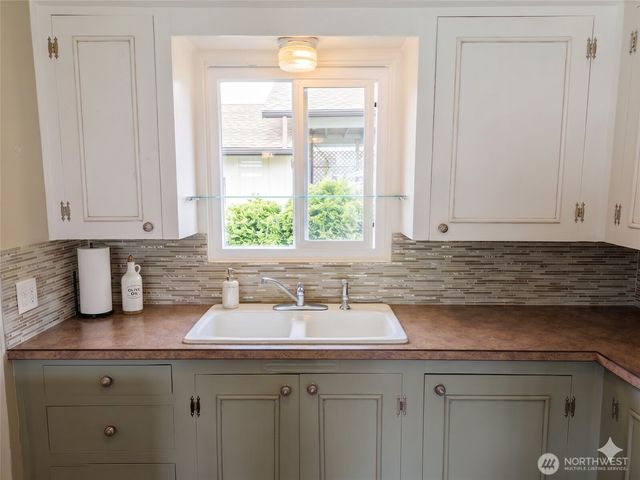 551 Kemp Street, Port Angeles, WA 98362
