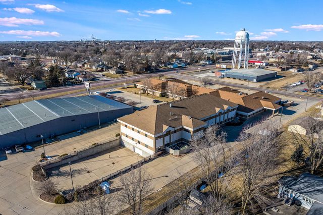 757 S State Street Suite 4, Fairmont, MN 56031