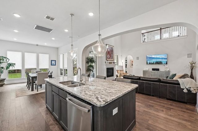 6738 Barnes Drive, Frisco, TX 75034