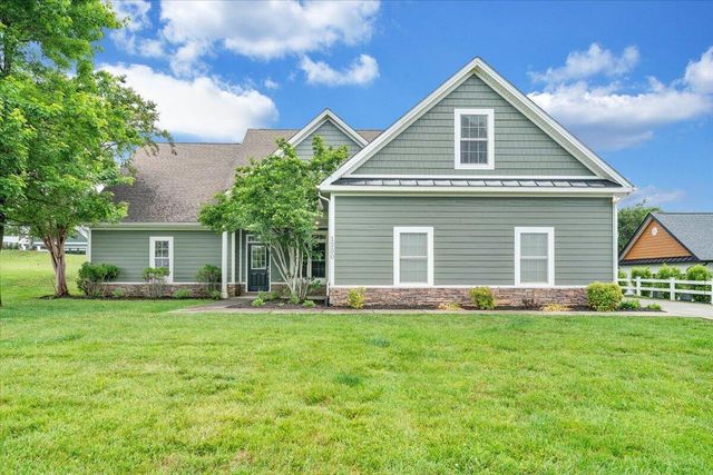 1250 Our Cove RD, Huddleston, VA 24104
