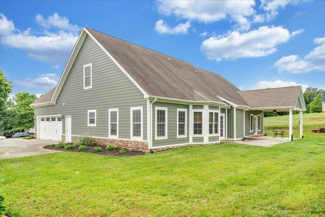 1250 Our Cove RD, Huddleston, VA 24104