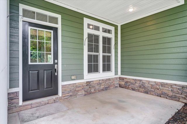 1250 Our Cove RD, Huddleston, VA 24104