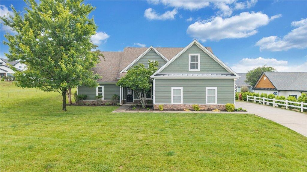 1250 Our Cove RD, Huddleston, VA 24104