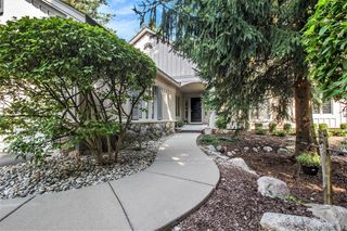 4826 Cliffside Drive 18, West Bloomfield, MI 48323