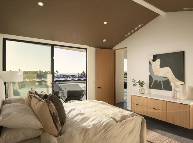 147 S Rios Ave, San Diego, CA 92075