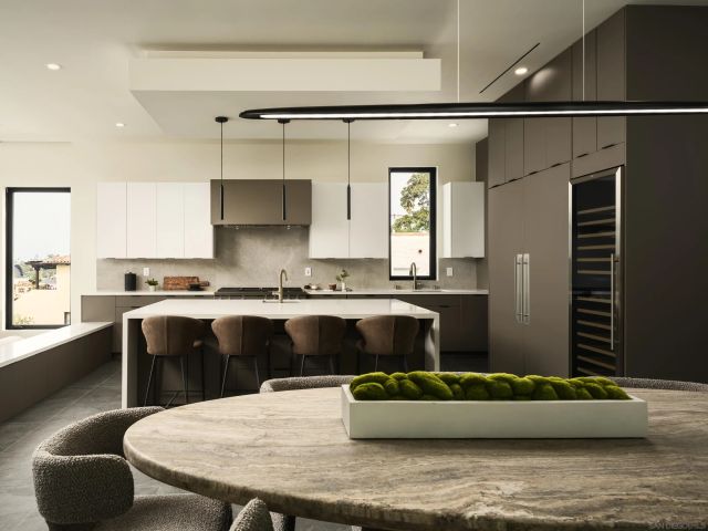 147 S Rios Ave, San Diego, CA 92075