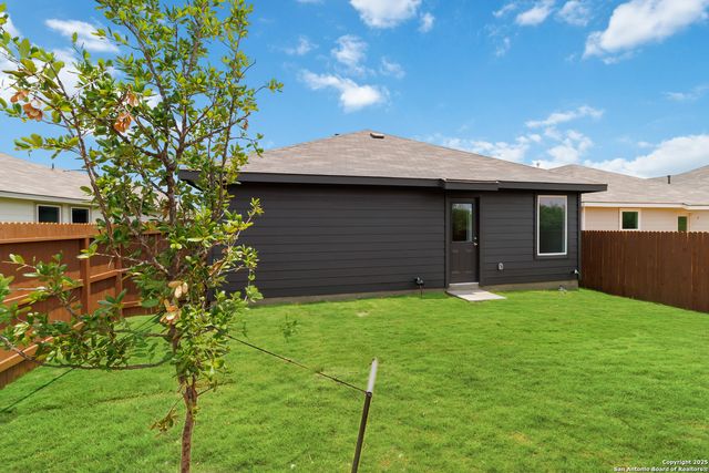 12563 Ivory Pkwy, Converse, TX 78109