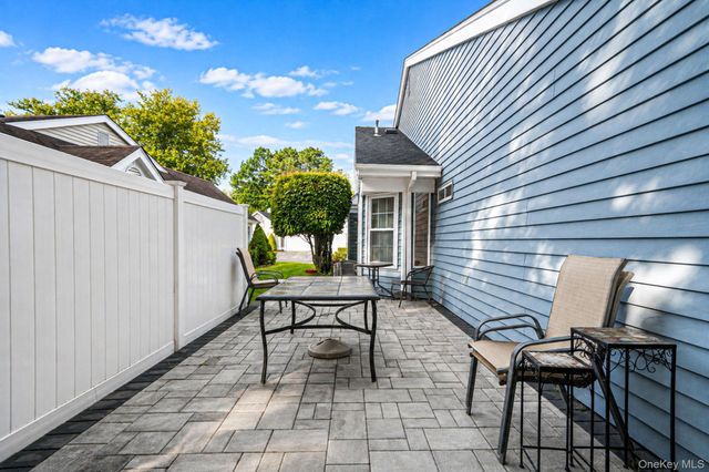 279 Glen Drive, Ridge, NY 11961