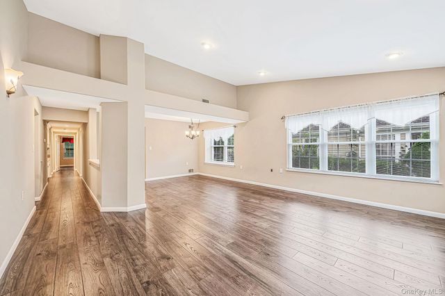 279 Glen Drive, Ridge, NY 11961