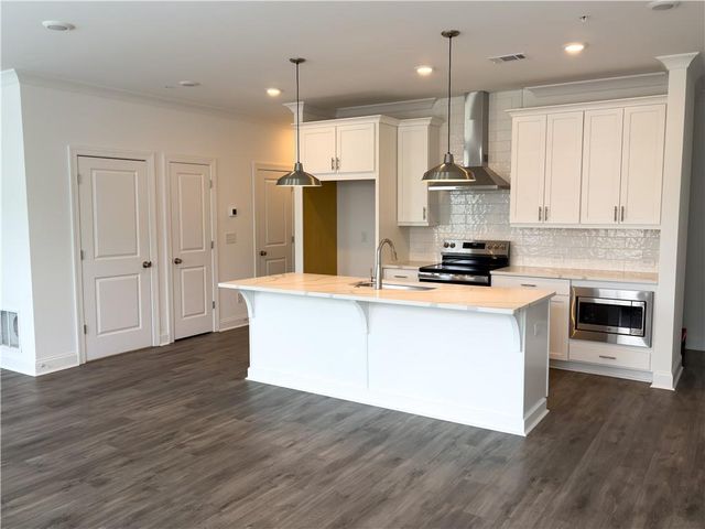 512 Sawnee Village Drive D54, Cumming, GA 30040