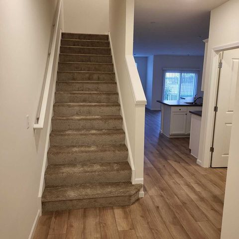 2227 Horseshoe Circle 2227, Naperville, IL 60564