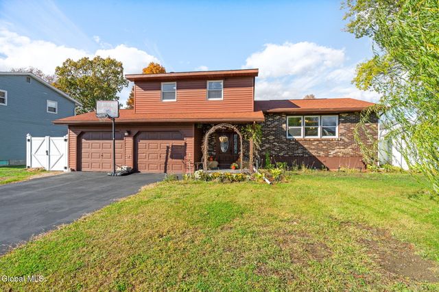 55 Alpine Drive, Colonie, NY 12110