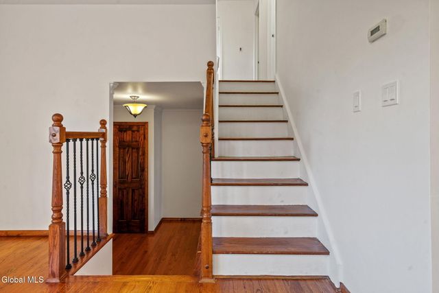 55 Alpine Drive, Colonie, NY 12110