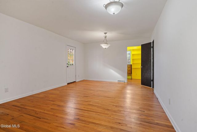 55 Alpine Drive, Colonie, NY 12110