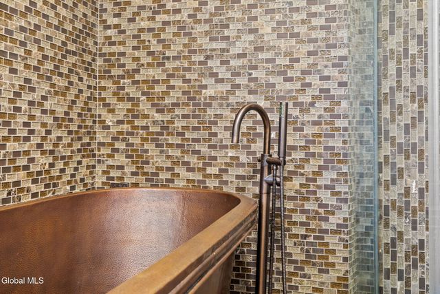 55 Alpine Drive, Colonie, NY 12110