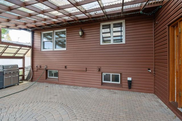 55 Alpine Drive, Colonie, NY 12110