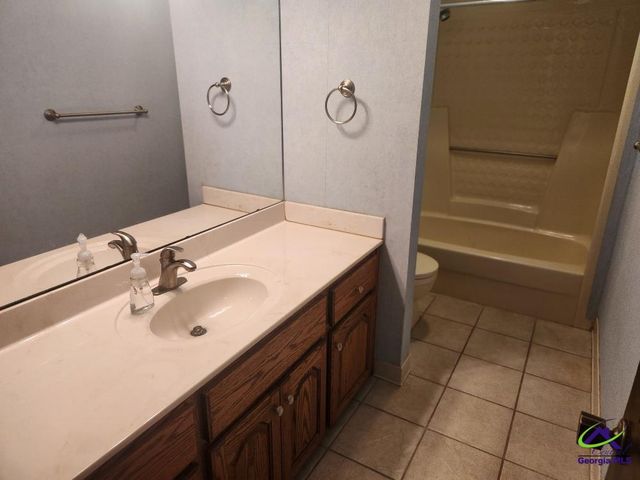 104 Oak Forest Court, Warner Robins, GA 31088