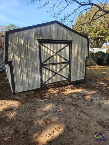 104 Oak Forest Court, Warner Robins, GA 31088