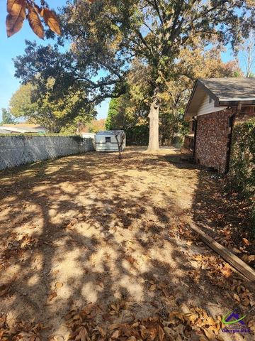 104 Oak Forest Court, Warner Robins, GA 31088