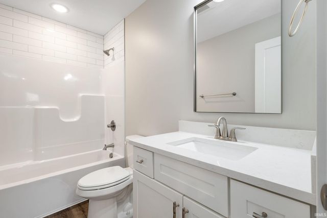 32811 Nature View Drive, New Carlisle, IN 46552