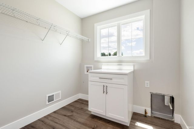 32811 Nature View Drive, New Carlisle, IN 46552