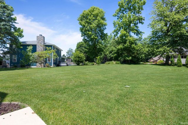 32811 Nature View Drive, New Carlisle, IN 46552