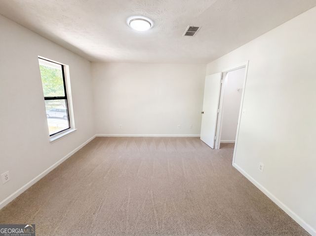 817 Greenhedge Way, Stone Mountain, GA 30088